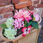 Zijde bloemstuk roze