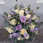 Rouwstuk Biedermeier paars/wit 50cm